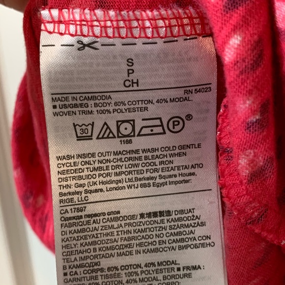 BANANA REPUBLIC Geometric Print Racer Back Tank—SM - Picture 12 of 14